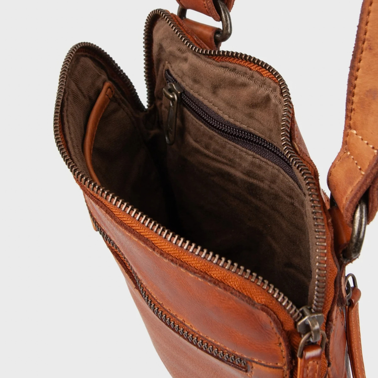 Atkins crossbody taske i læder - cognac