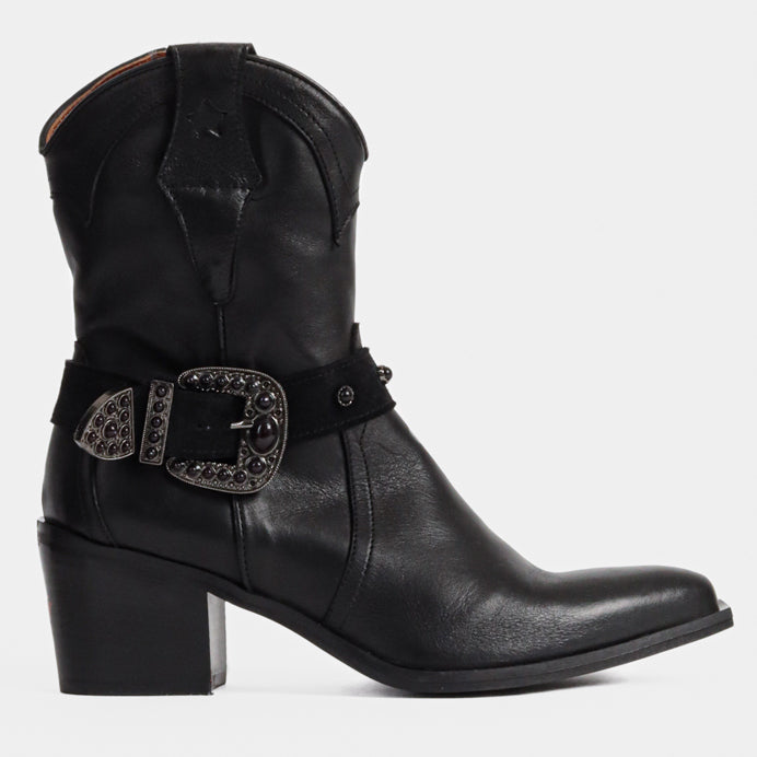 LULA boot black