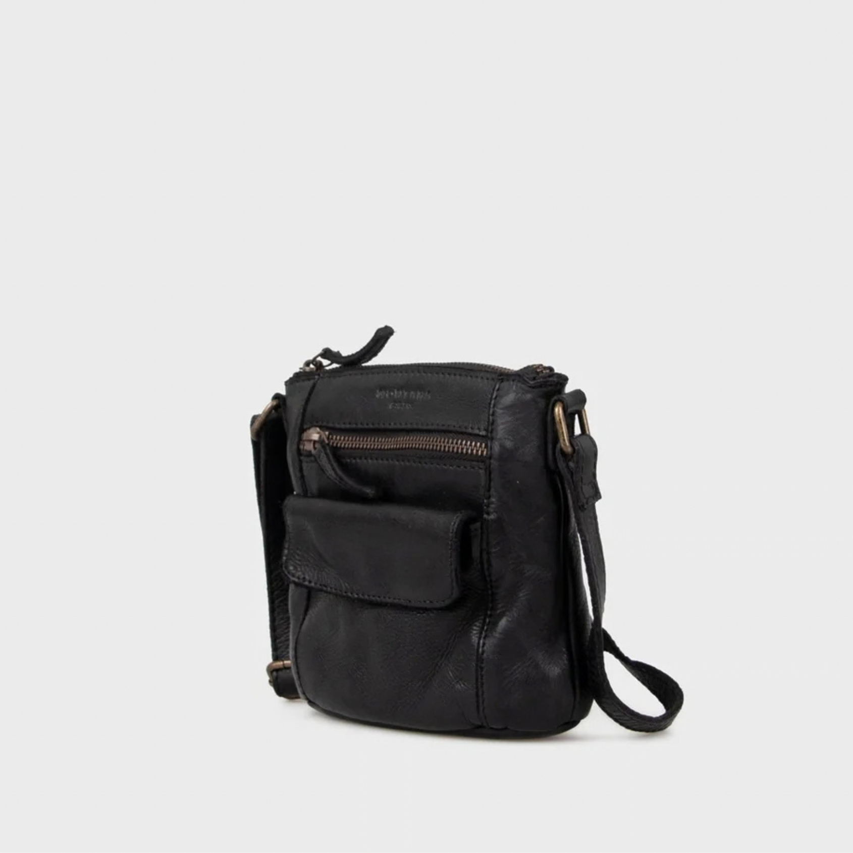 Charlo lille crossbody taske i læder - sort