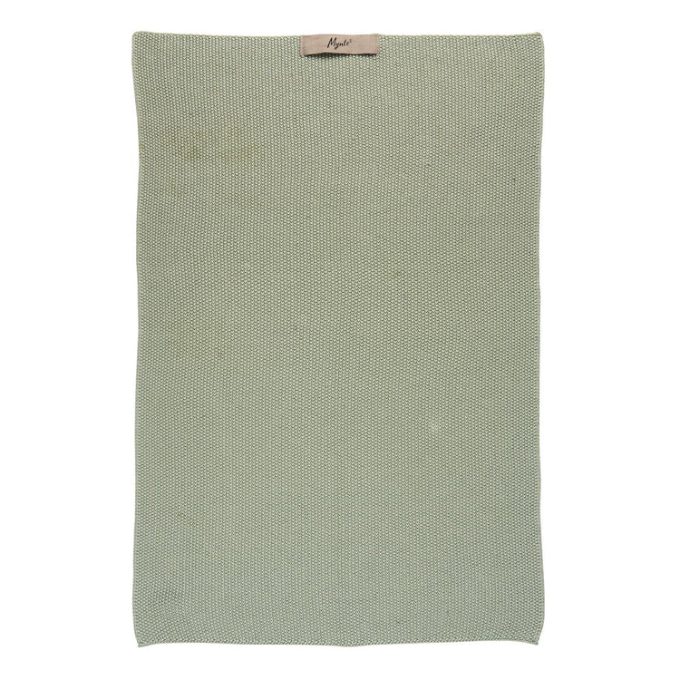 Strikket håndklæde i støvet grøn fra Ib Laursen.